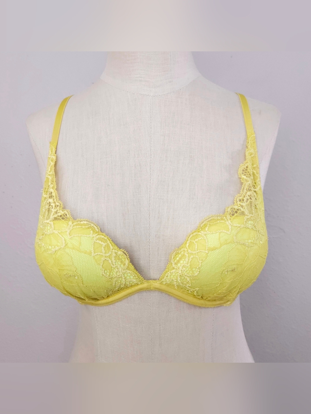 Victoria's Secret Plunge Bra 34B Yellow Lace Convertible